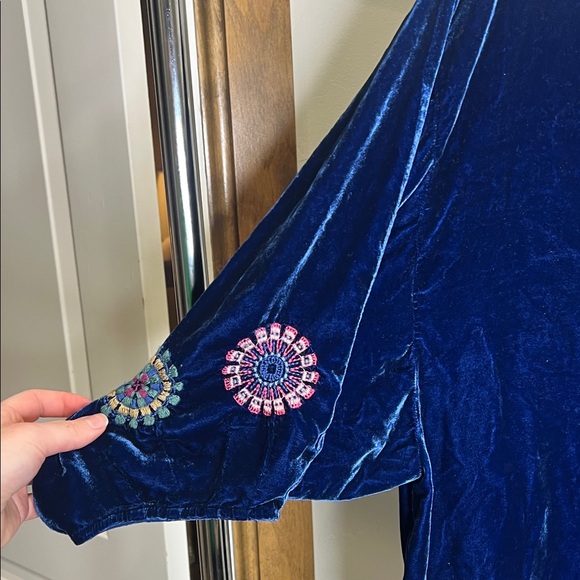 Johnny Was Velvet Blouse with Multicolor Embroidery - Picture 5 of 10